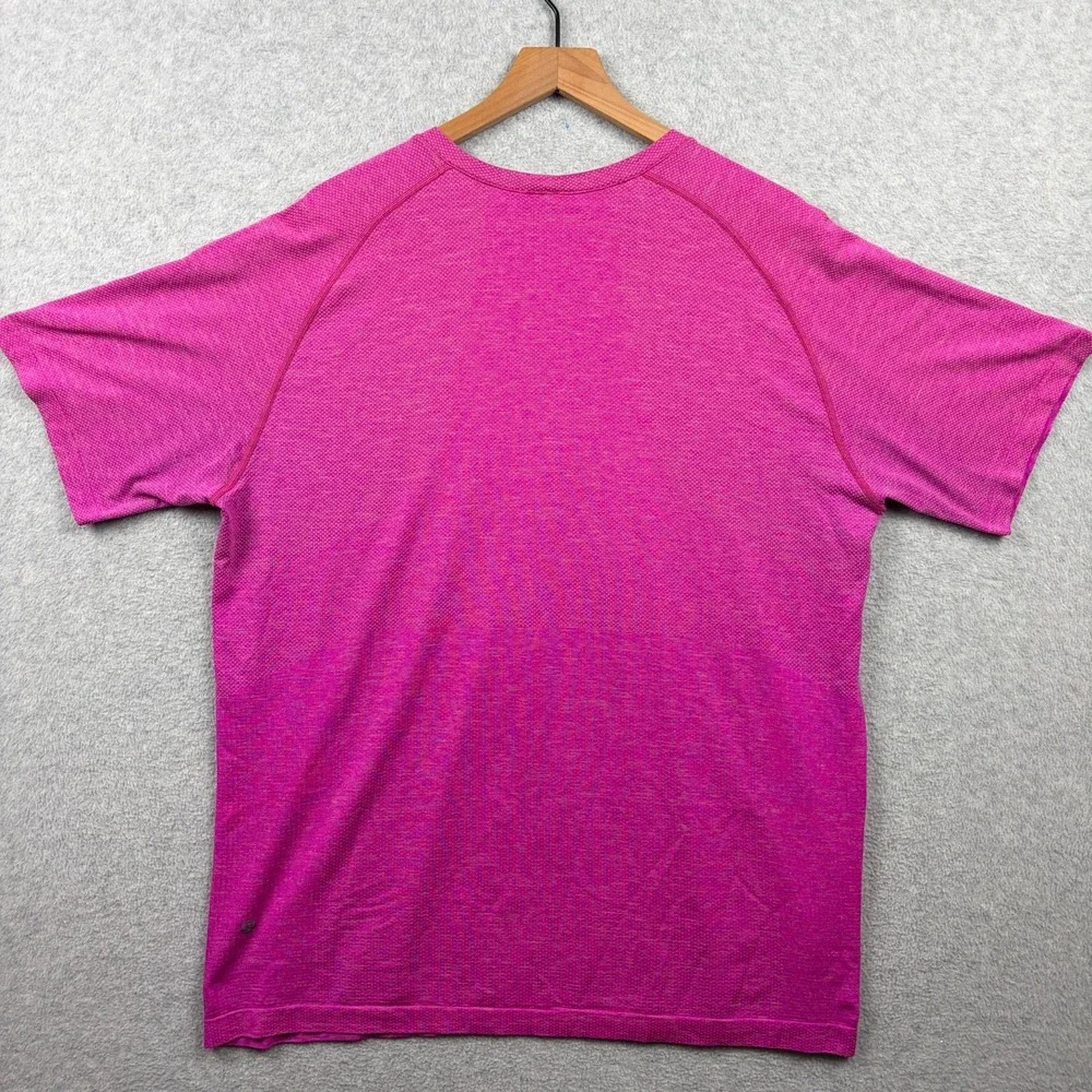 Lululemon Metal Vent Tech Shirt Mens XXL 2XL Fuchsia Pink Short Sleeve Tee